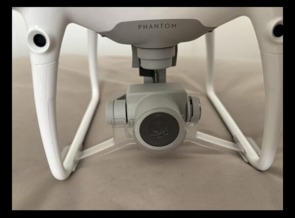 Dron DJI Phantom 4 Pro seminuevo + accesorios (5900)